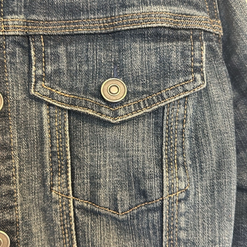 Sneak Peek cropped denim jacket - Picture 4 of 7